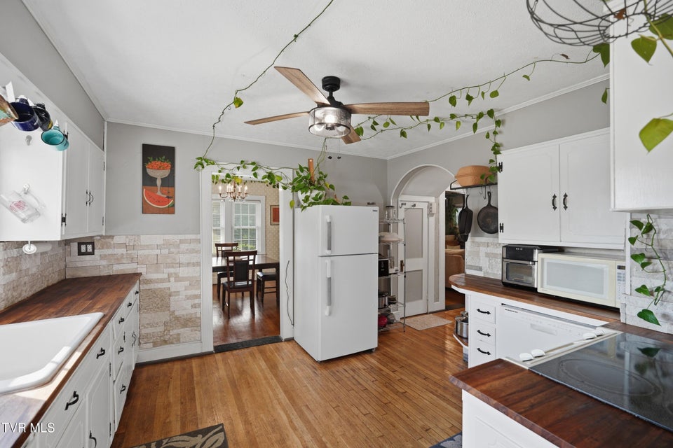 Photo #11: 251 Charleston Street