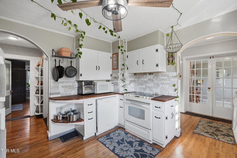 Photo #12: 251 Charleston Street