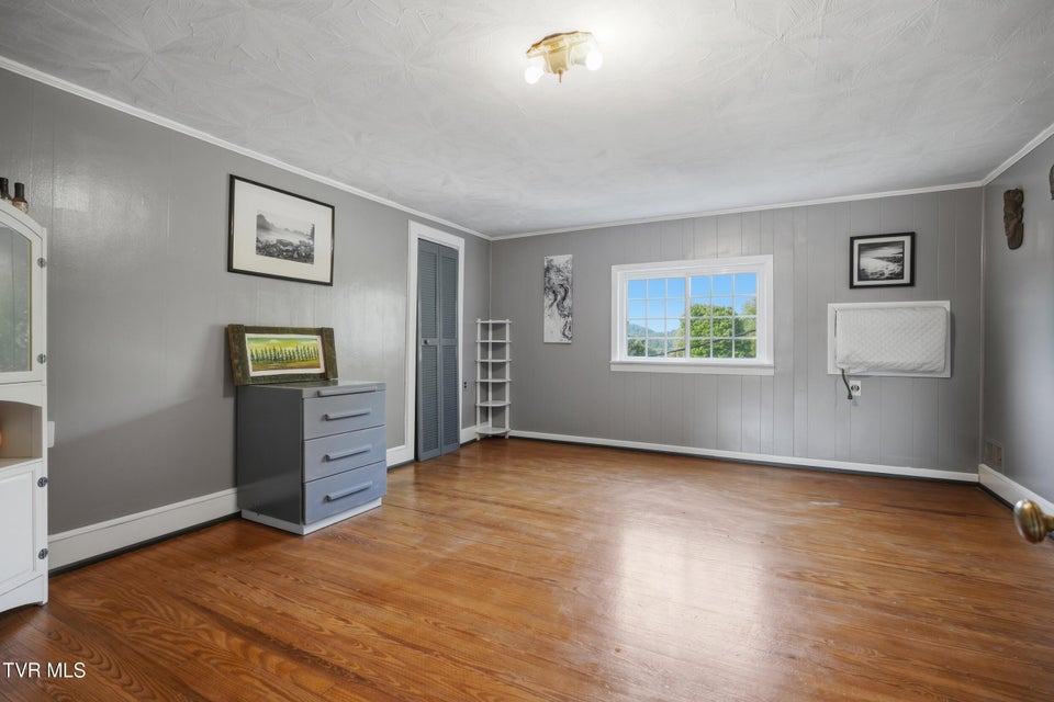 Photo #23: 251 Charleston Street