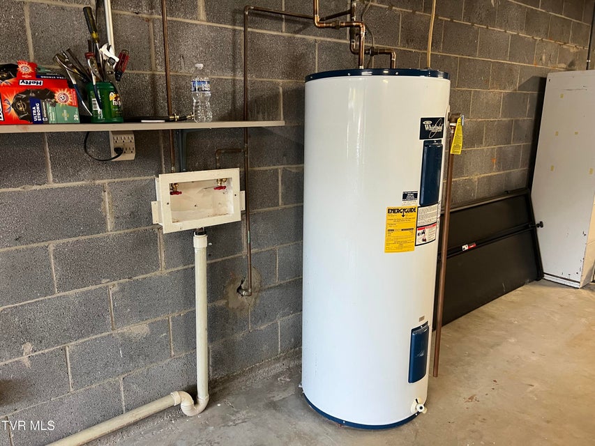 Photo #62: 737 Foothills Road