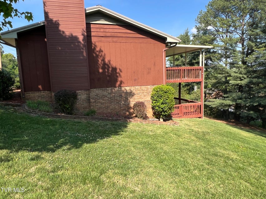 Photo #68: 737 Foothills Road