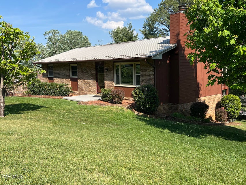 Photo #7: 737 Foothills Road