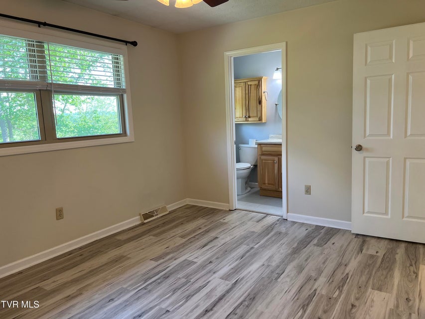 Photo #38: 737 Foothills Road