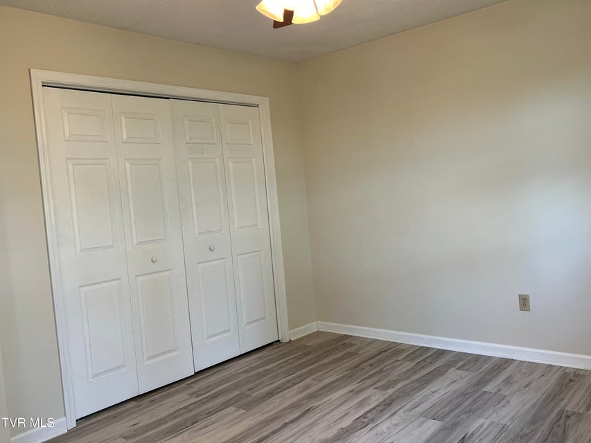 Photo #44: 737 Foothills Road