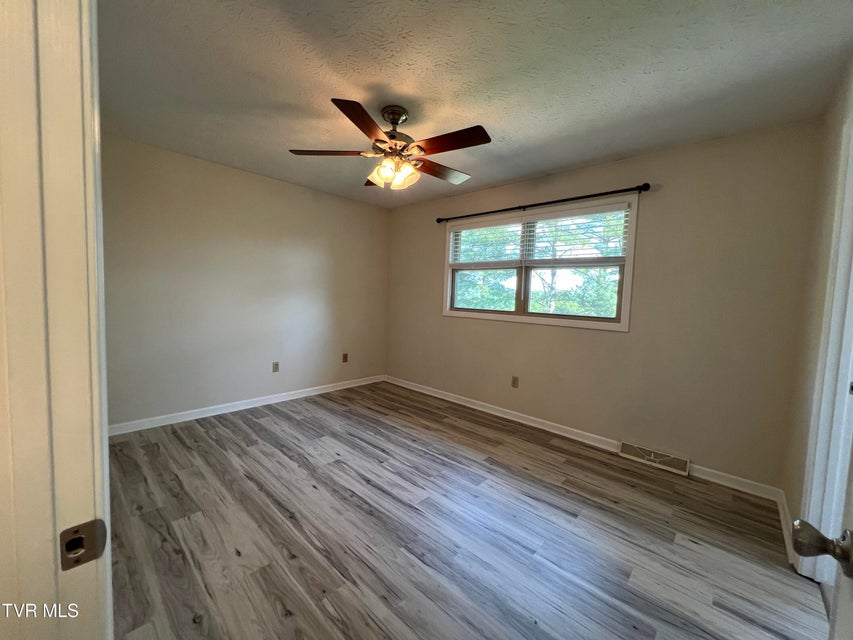 Photo #51: 737 Foothills Road