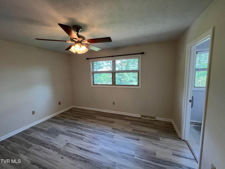 Photo #39: 737 Foothills Road