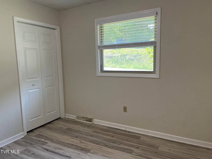 Photo #47: 737 Foothills Road