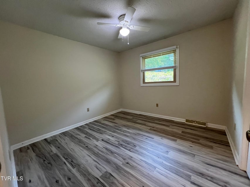 Photo #50: 737 Foothills Road