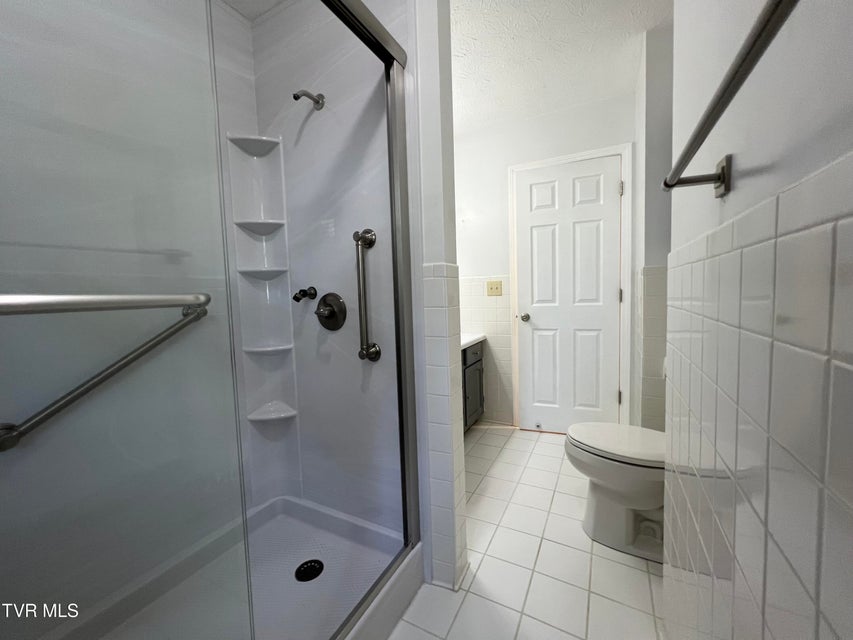 Photo #36: 737 Foothills Road