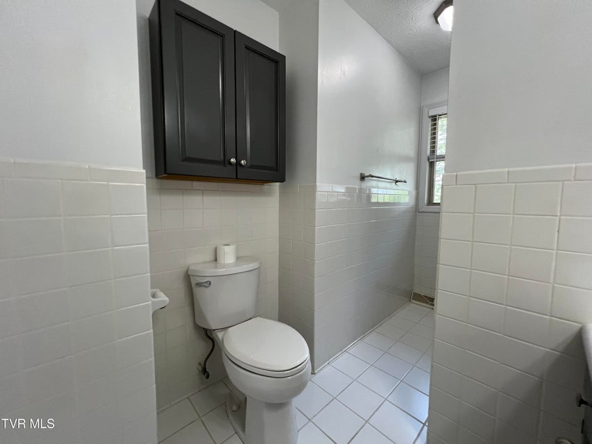 Photo #35: 737 Foothills Road