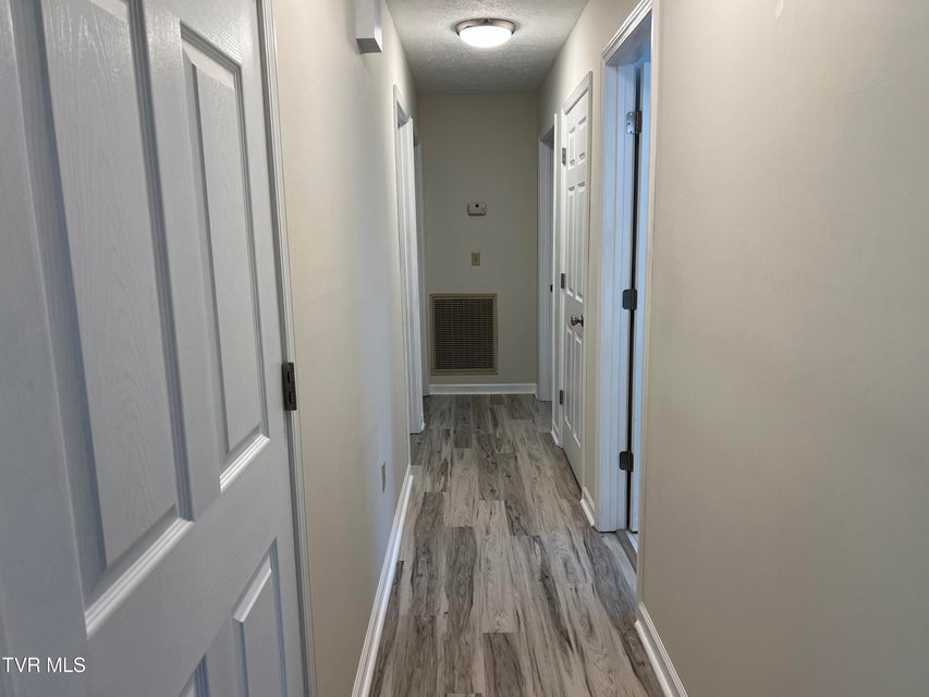 Photo #31: 737 Foothills Road