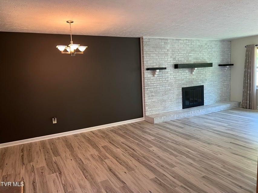 Photo #26: 737 Foothills Road