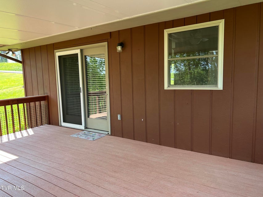 Photo #10: 737 Foothills Road