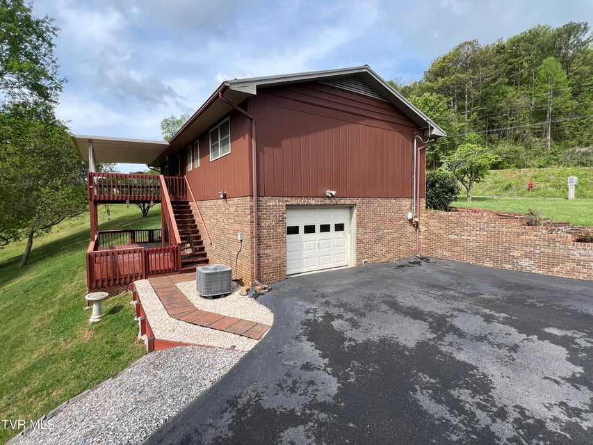 Photo #53: 737 Foothills Road