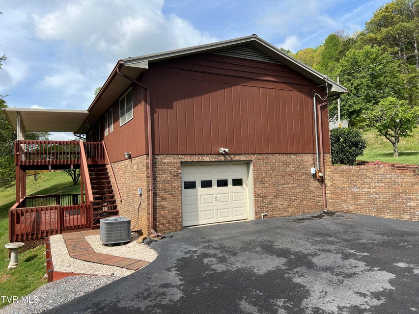 Photo #54: 737 Foothills Road