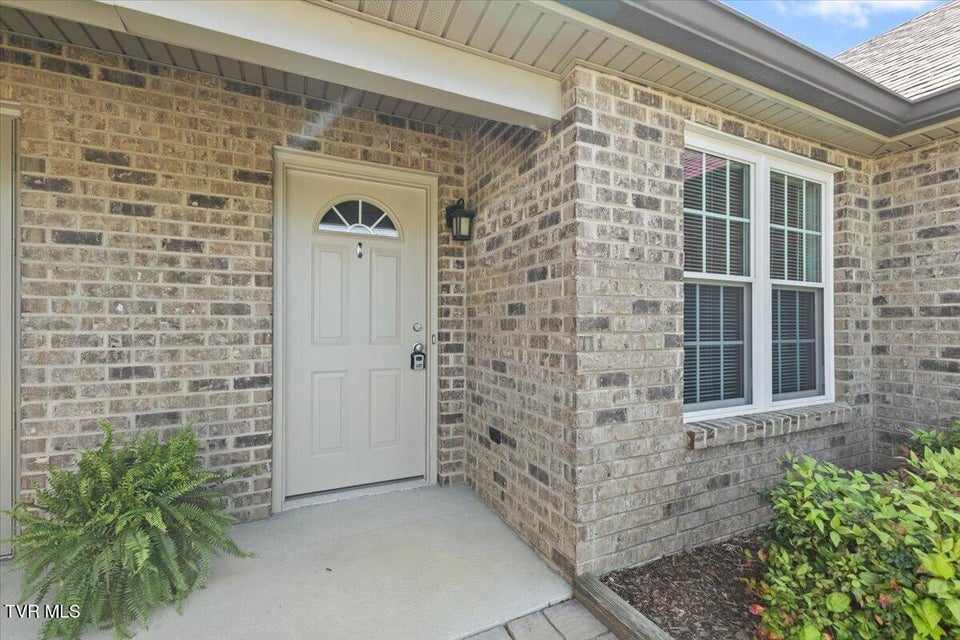 Photo #2: 61 Chatfield Square