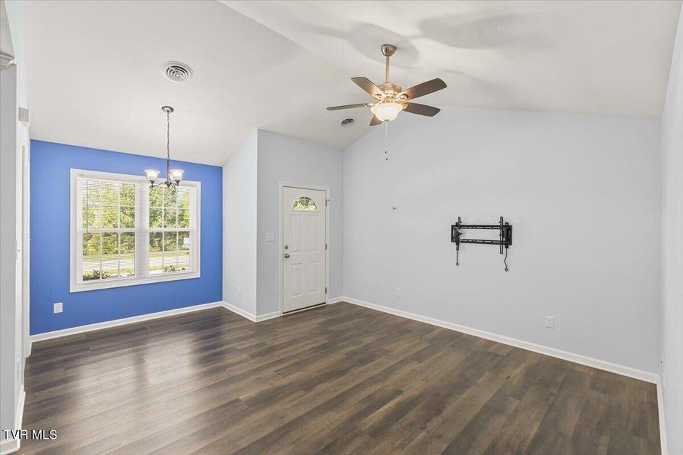 Photo #3: 61 Chatfield Square