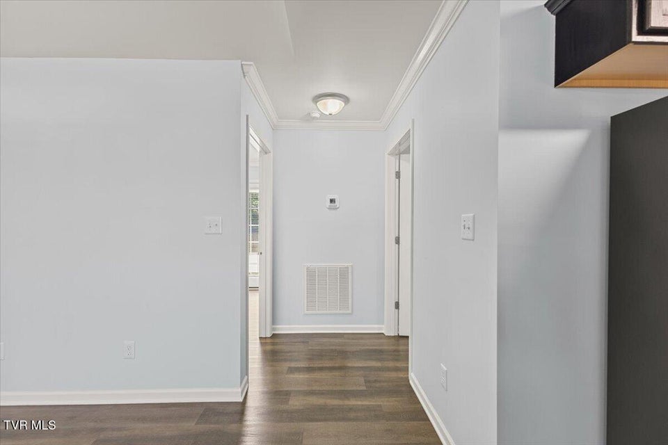 Photo #11: 61 Chatfield Square