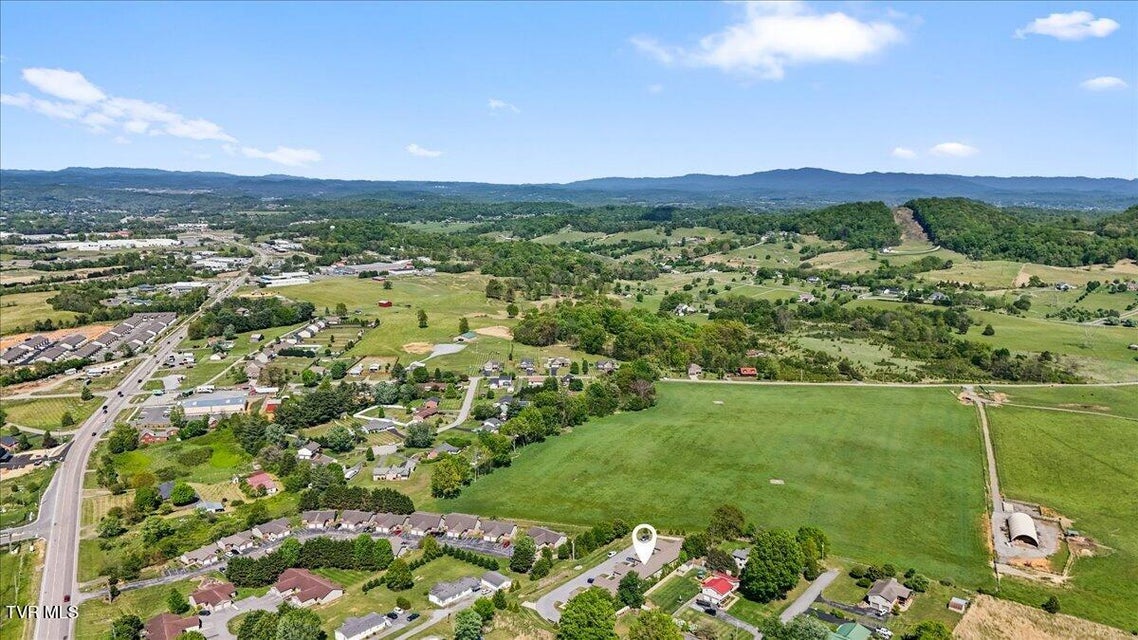 Photo #30: 61 Chatfield Square