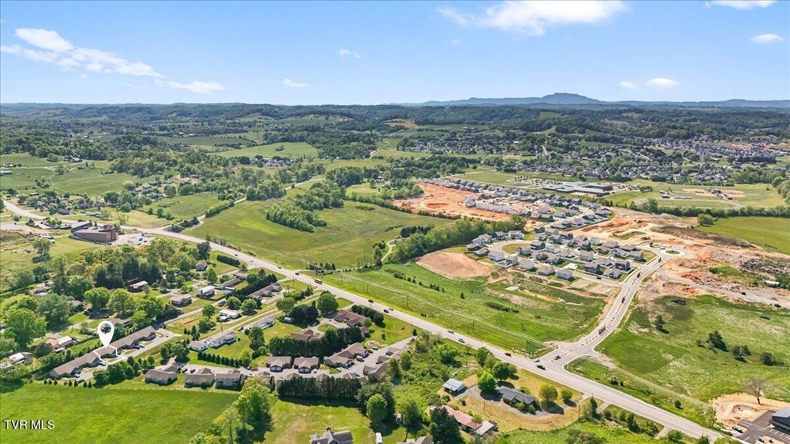 Photo #33: 61 Chatfield Square