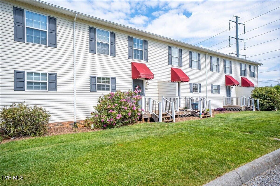 Photo #33: 2201 Cherokee Road