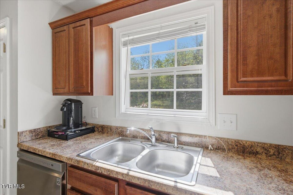 Photo #10: 2201 Cherokee Road