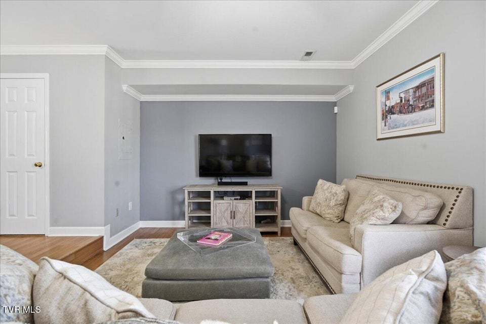 Photo #3: 2201 Cherokee Road