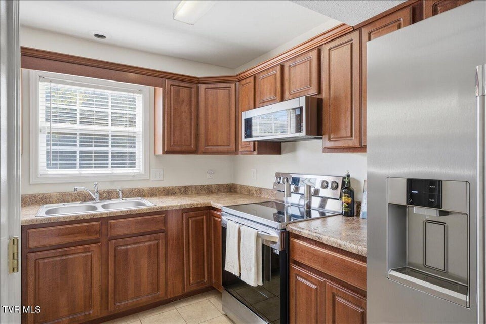 Photo #9: 2201 Cherokee Road