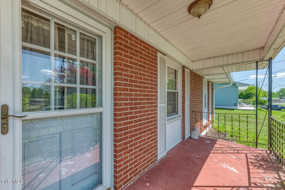 Photo #4: 171 Reedy Street