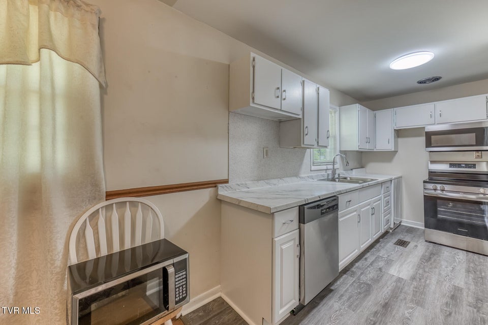 Photo #9: 171 Reedy Street