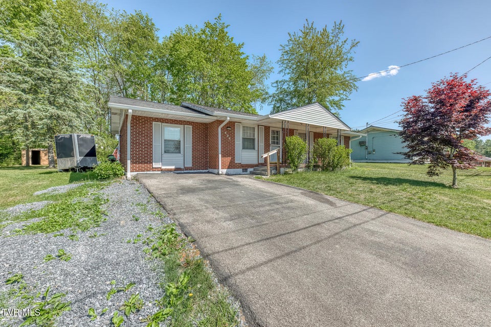 Photo #2: 171 Reedy Street