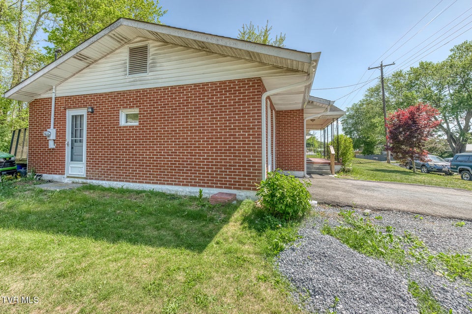 Photo #24: 171 Reedy Street