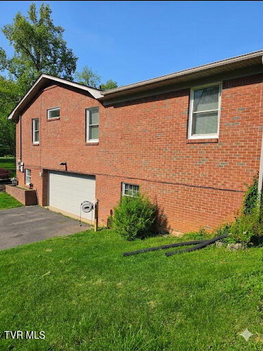 Photo #44: 617 Vance Drive