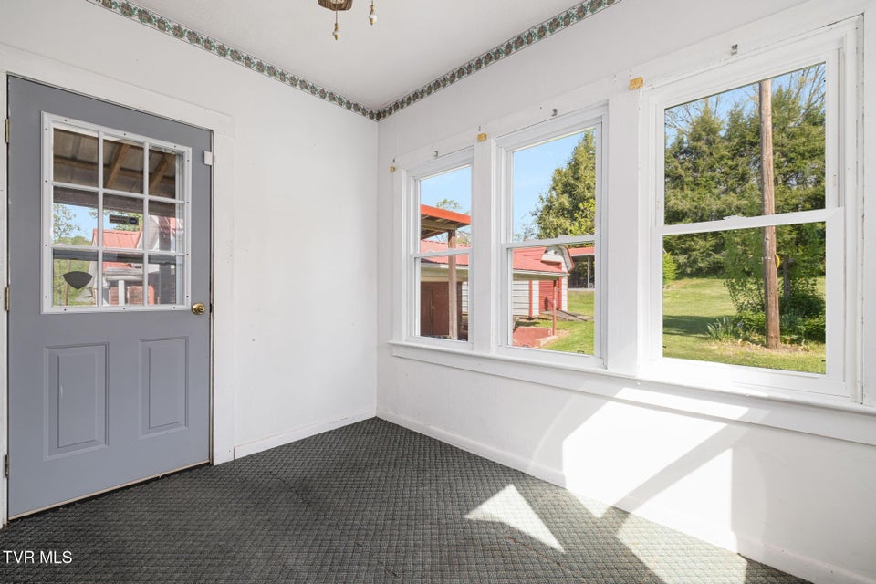 Photo #16: 153 Forest Avenue