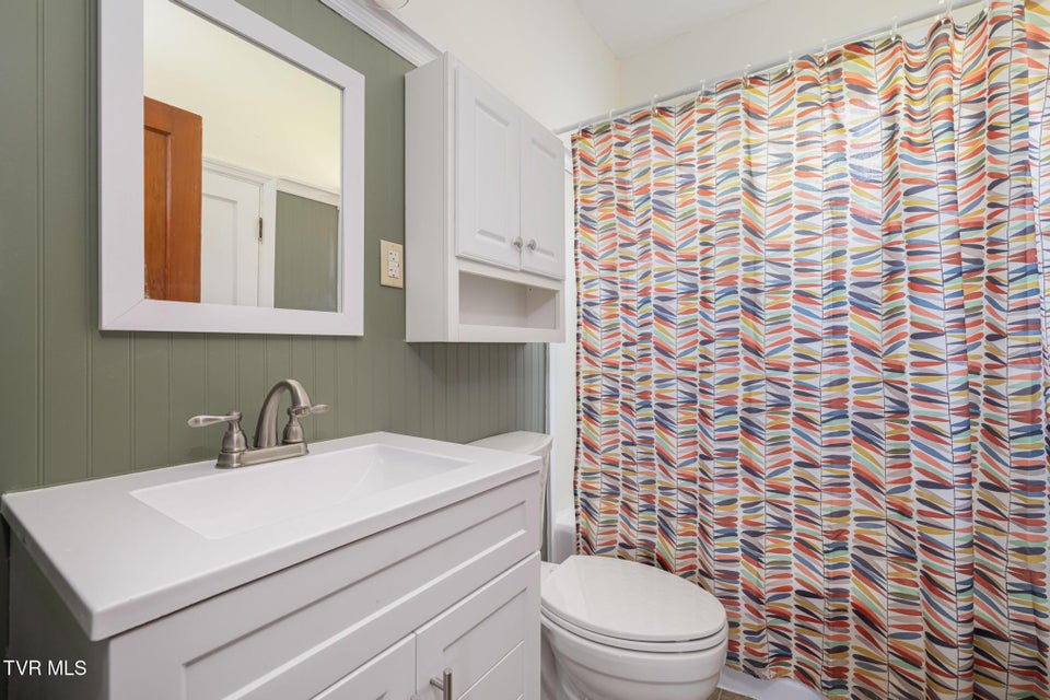 Photo #20: 153 Forest Avenue