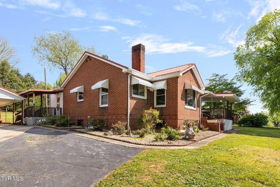 Photo #29: 153 Forest Avenue