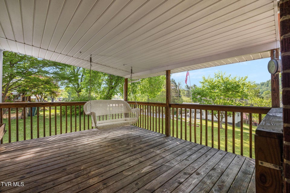 Photo #31: 153 Forest Avenue