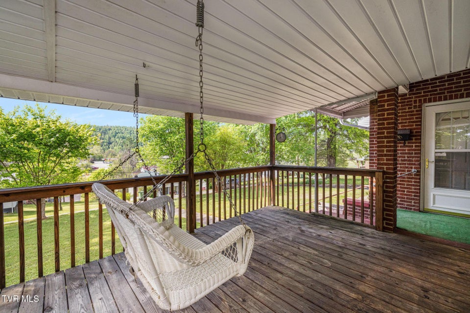 Photo #32: 153 Forest Avenue