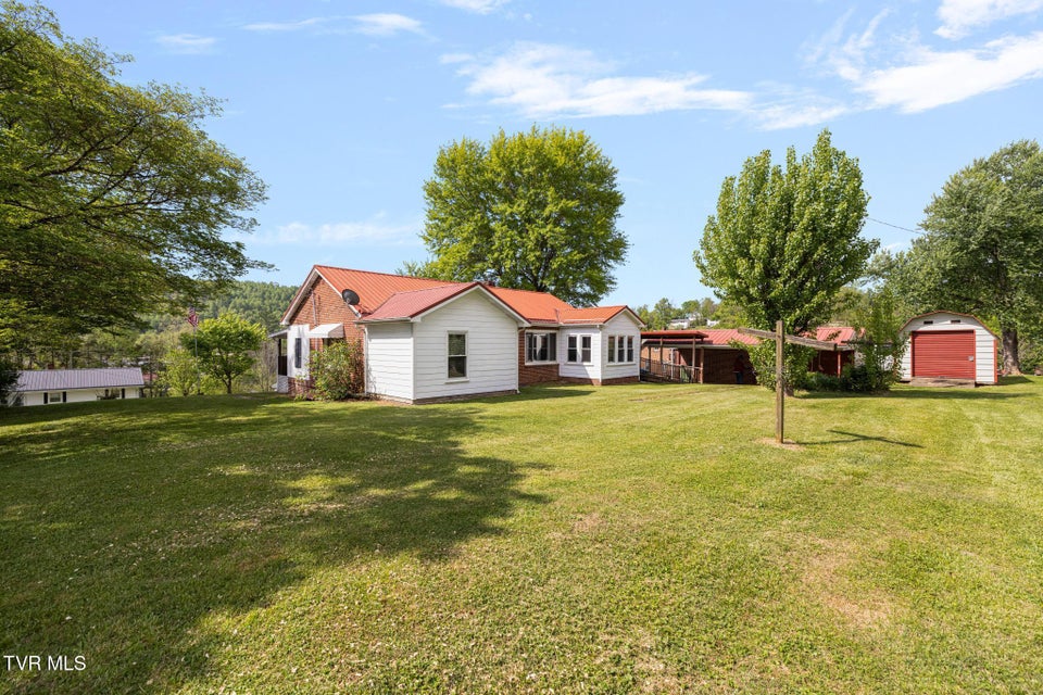 Photo #36: 153 Forest Avenue