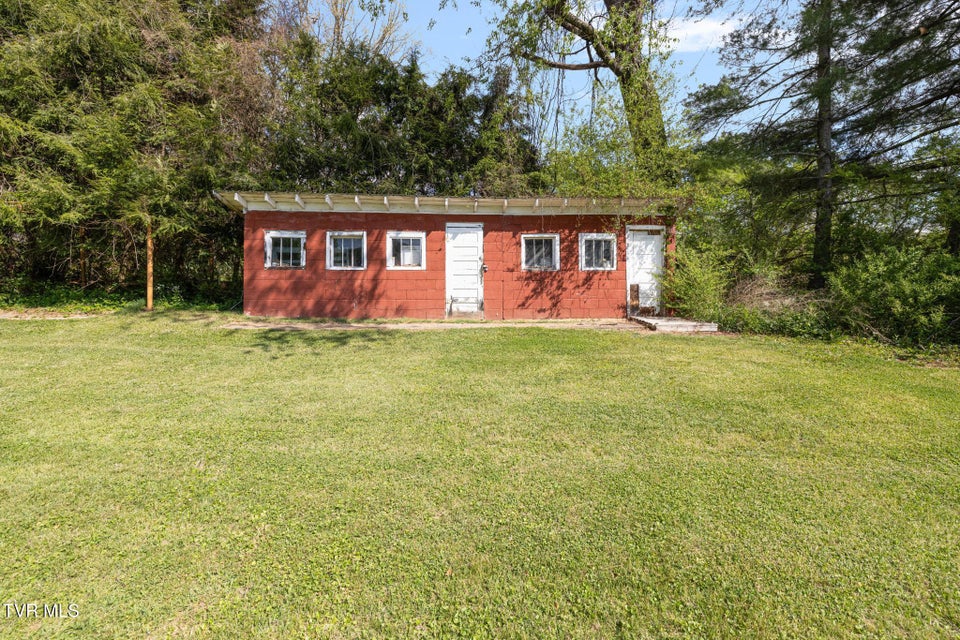 Photo #38: 153 Forest Avenue