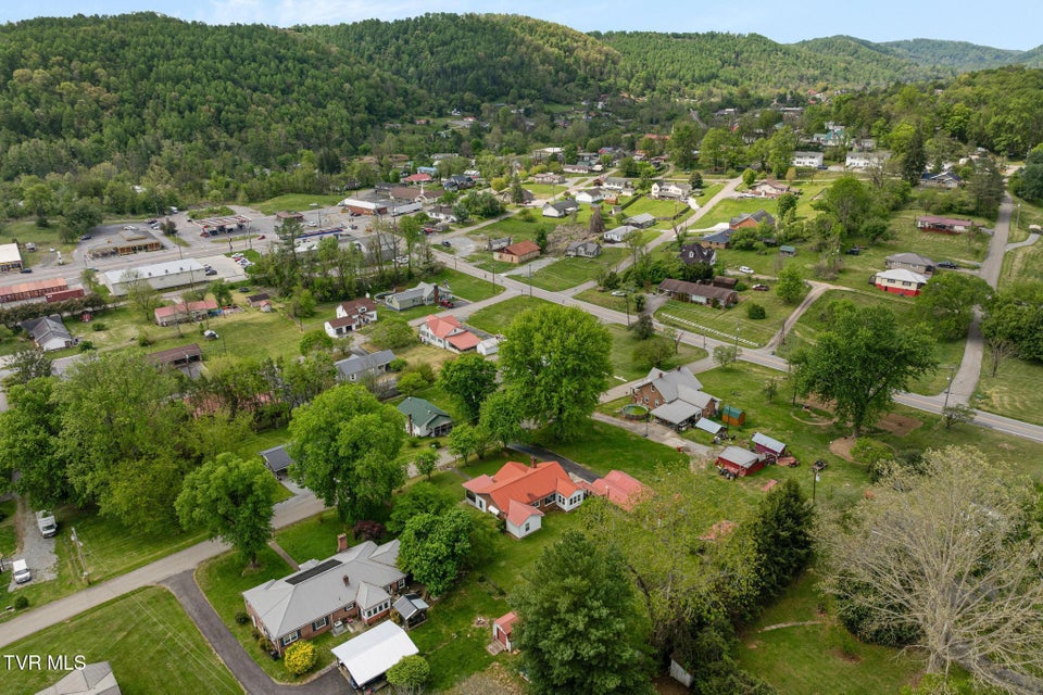 Photo #46: 153 Forest Avenue