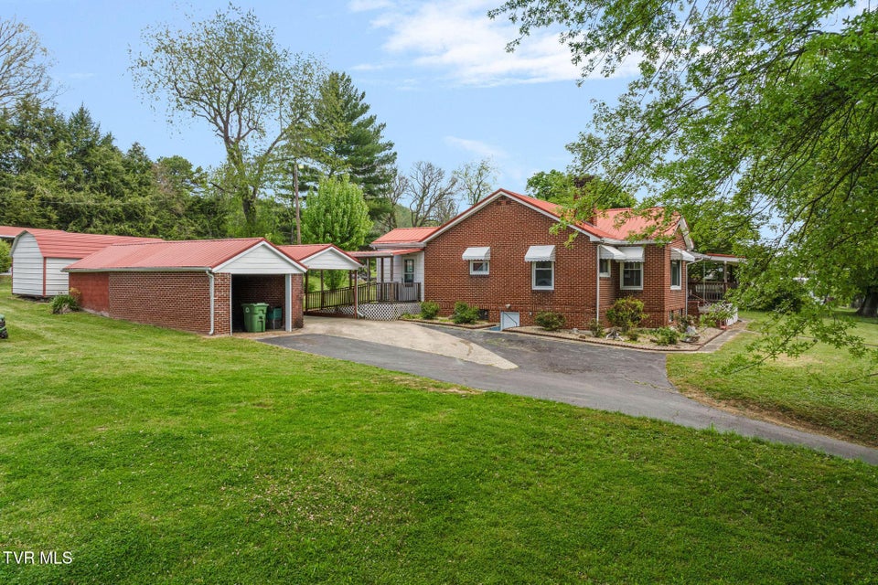 Photo #58: 153 Forest Avenue