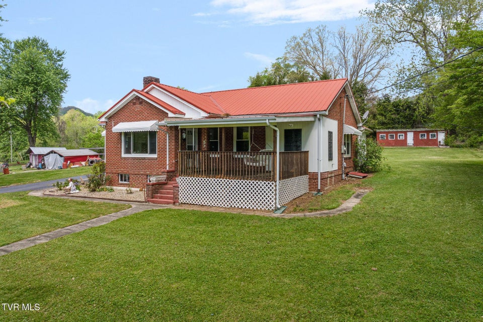 Photo #59: 153 Forest Avenue