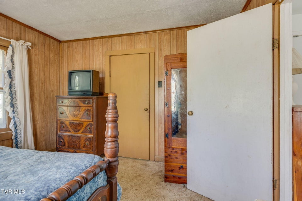 Photo #22: 1940 Allison Road