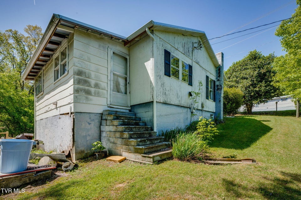 Photo #29: 1940 Allison Road