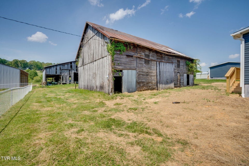 Photo #27: 30 Armstrong Road