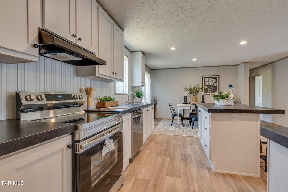 Photo #11: 30 Armstrong Road