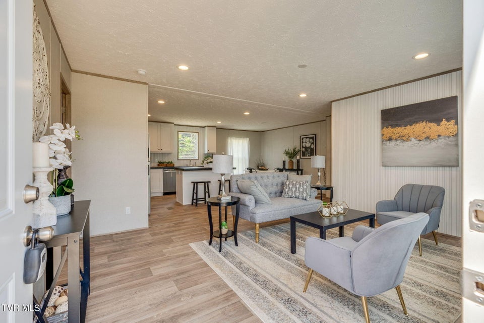 Photo #4: 30 Armstrong Road