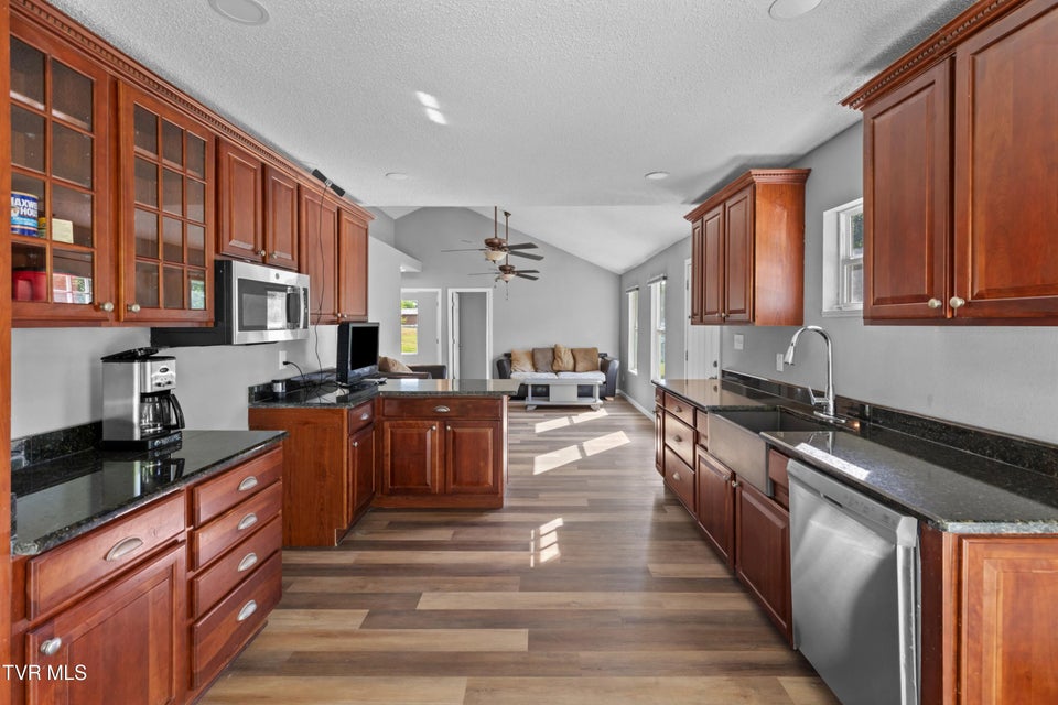 Photo #10: 665 Rocky Summit Road