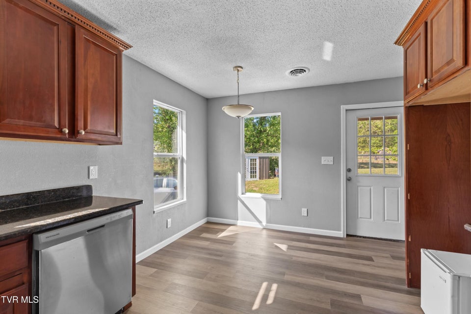 Photo #11: 665 Rocky Summit Road